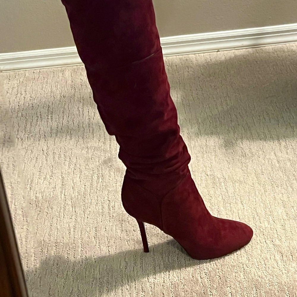 Burgundy Suede boot